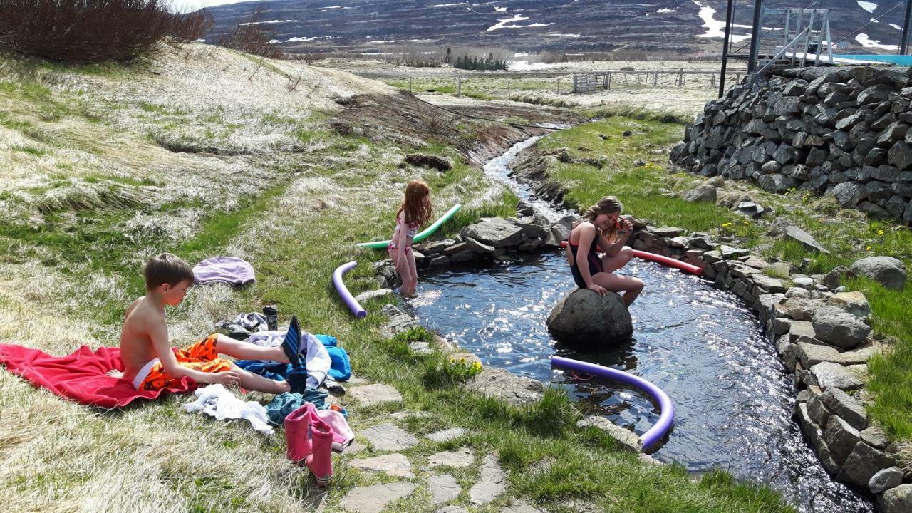 Hvammur 2 Bjarg With Private Hot Tub Drangsnes Bagian luar foto